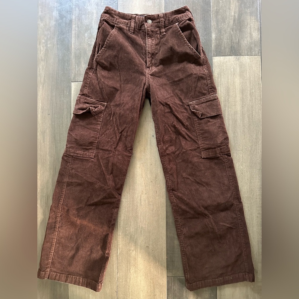 Hollister Ultra High Rise Brown Corduroy Baggy pants 3R -W26